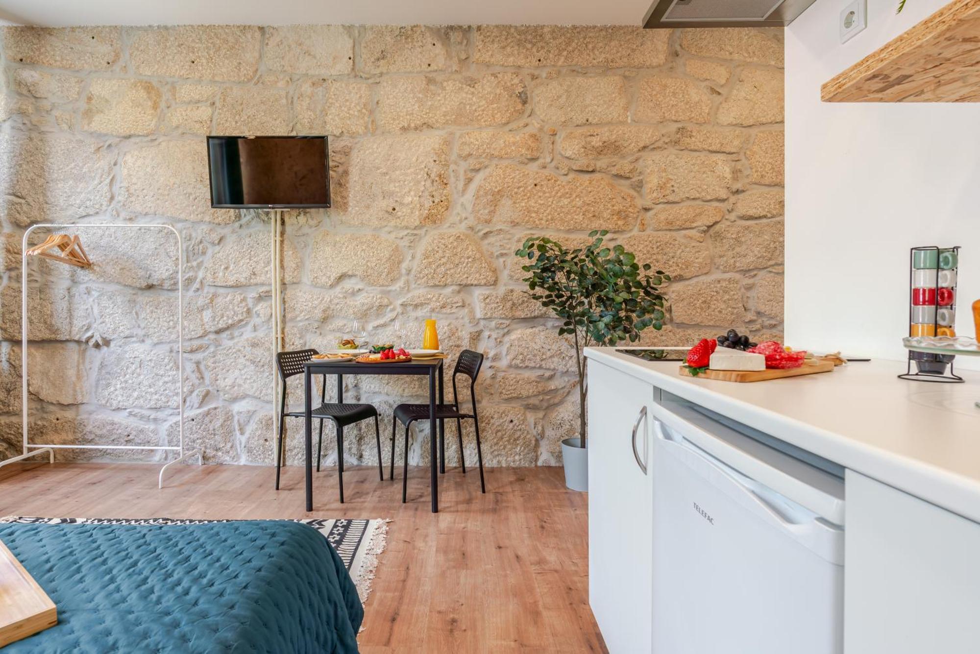Hostwise - Stylish Sunny Flats * Porto