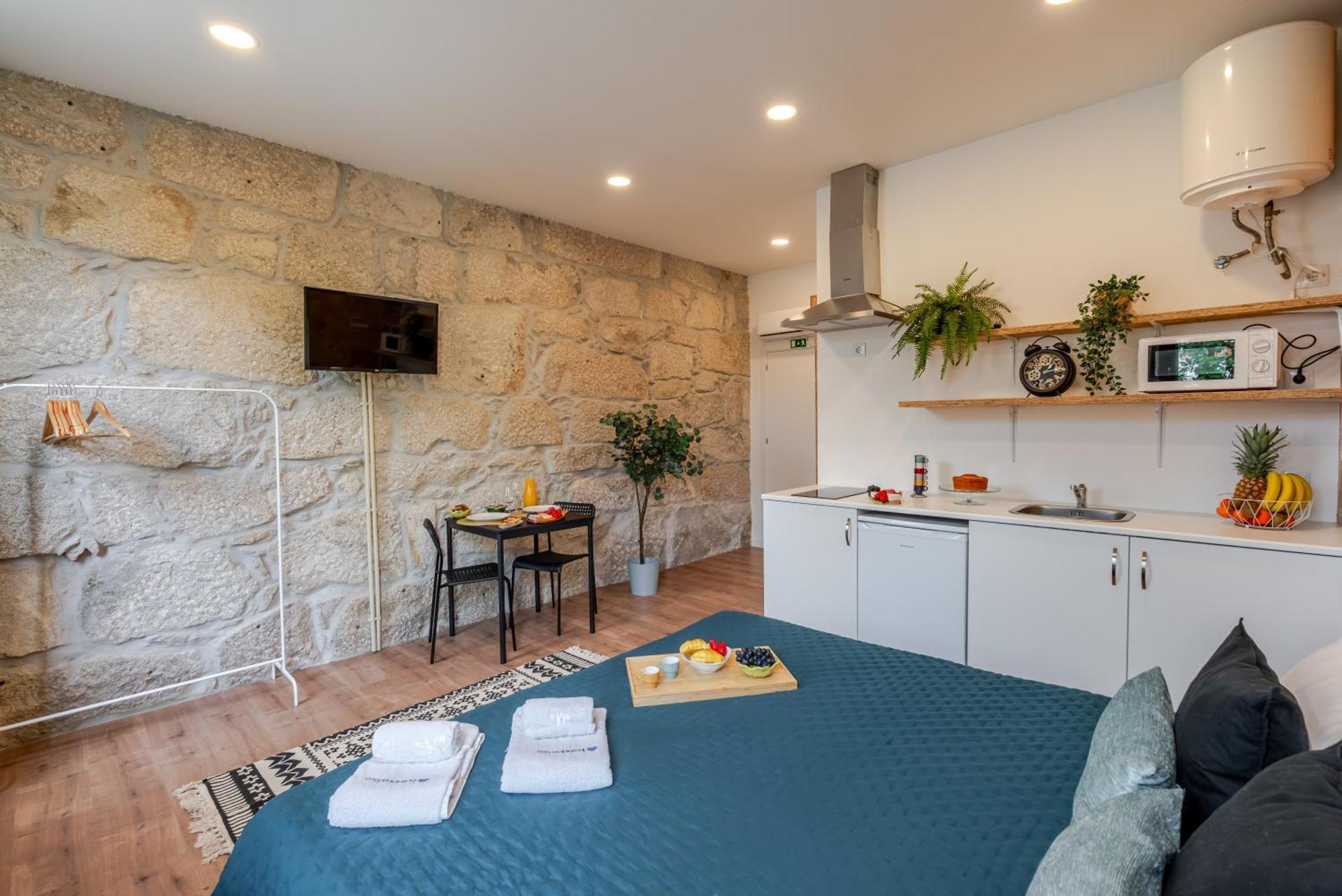 Apartment Hostwise - Stylish Sunny Flats Porto
