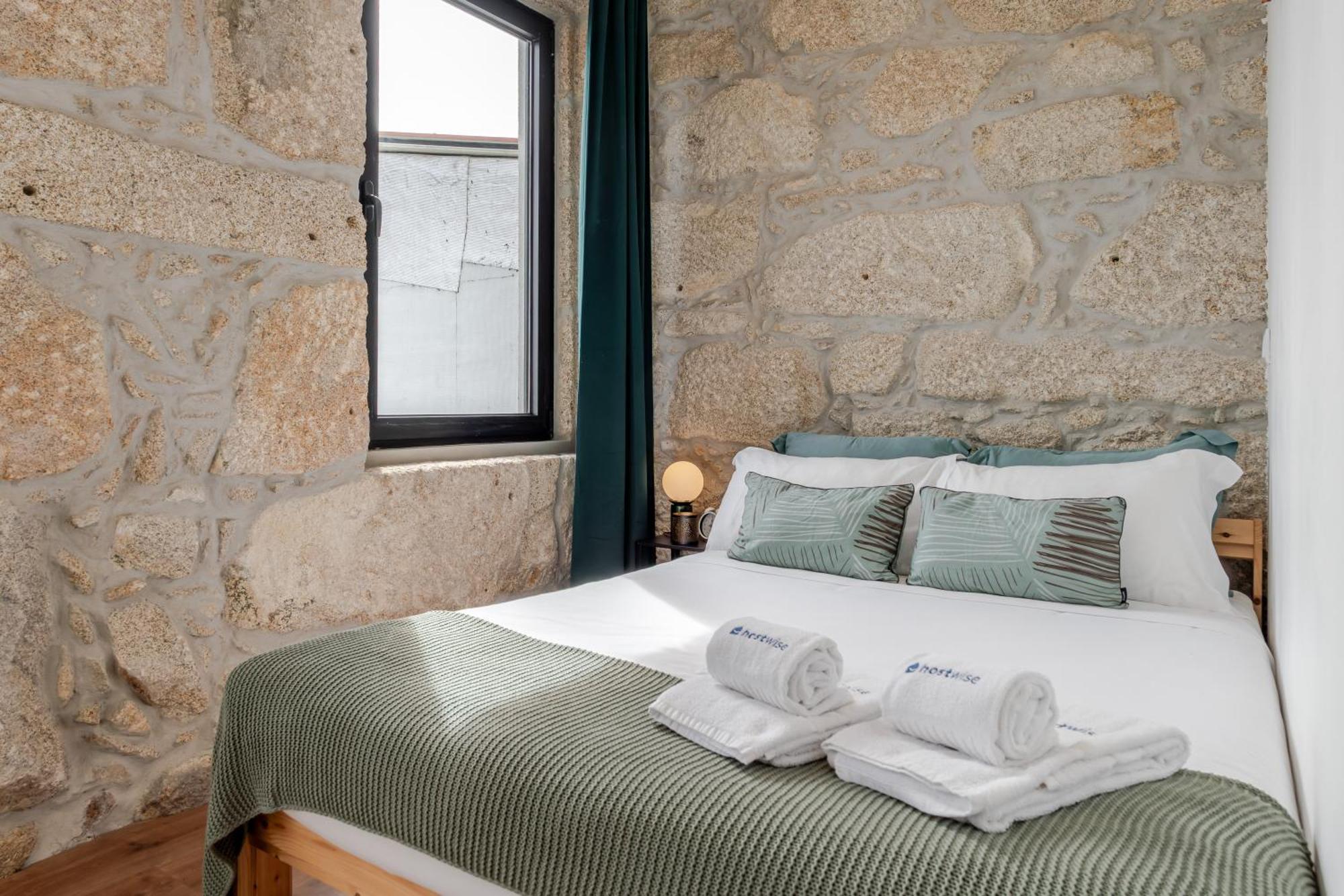 Hostwise - Stylish Sunny Flats Apartamento