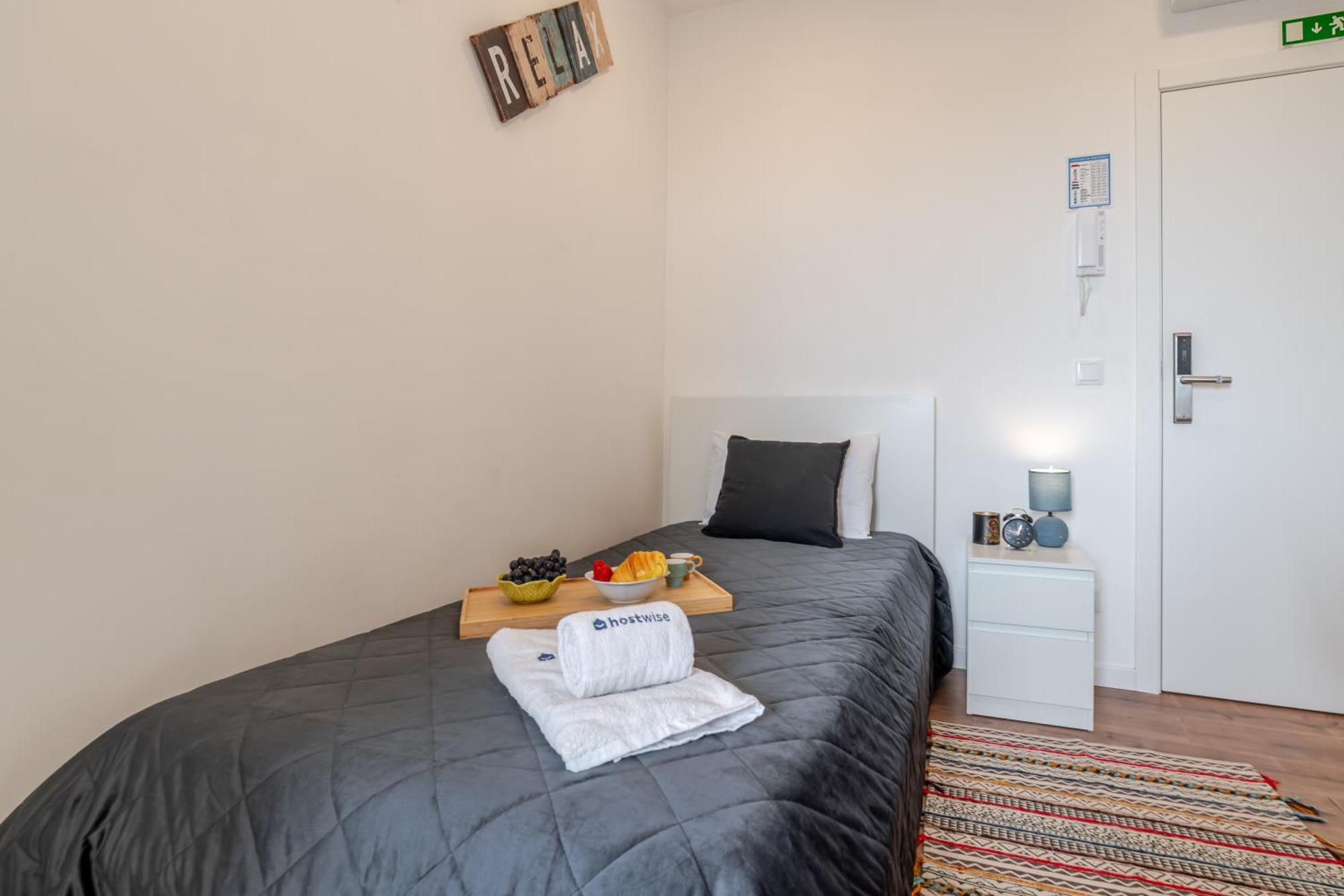 Hostwise - Stylish Sunny Flats Apartamento