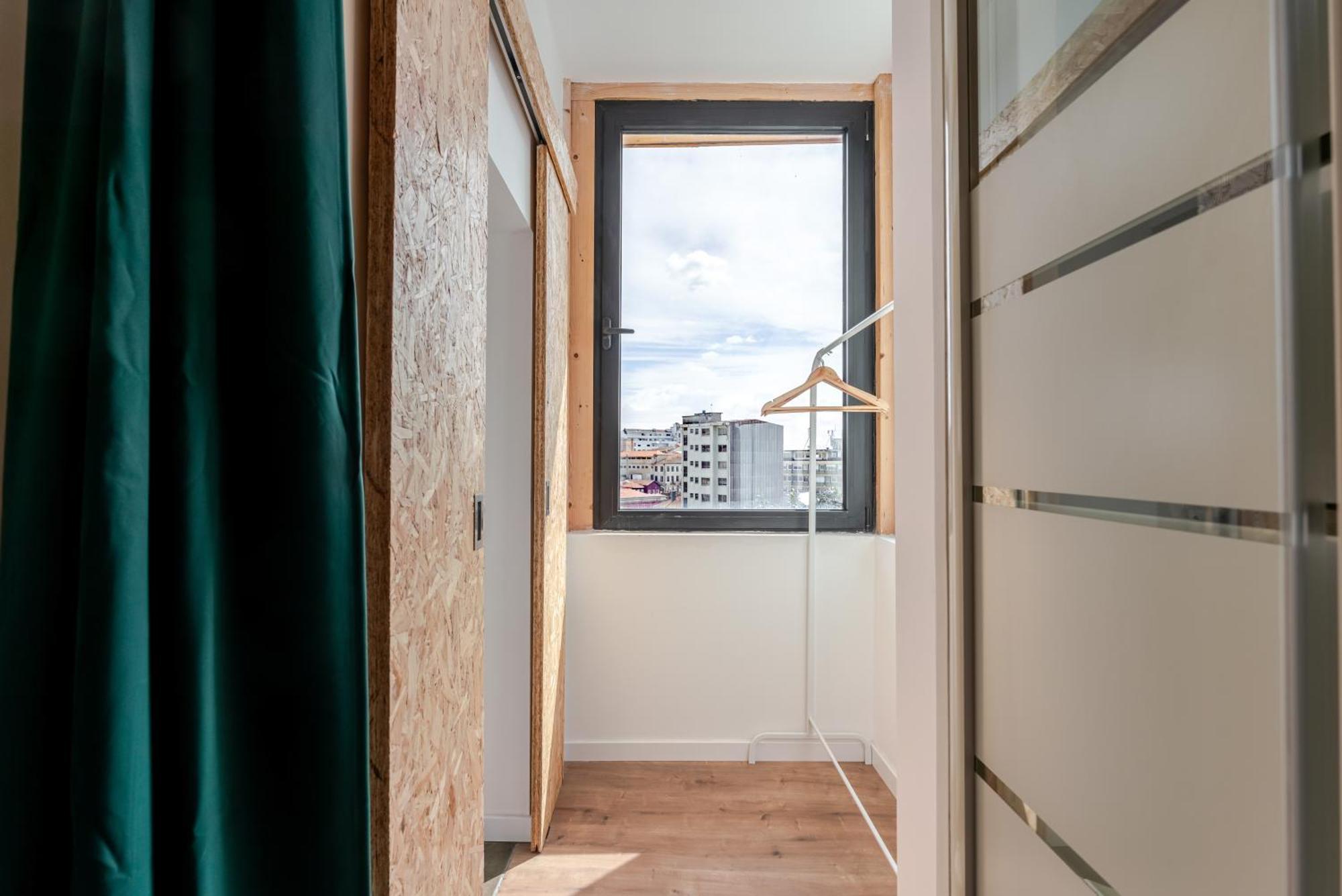 Hostwise - Stylish Sunny Flats Oporto