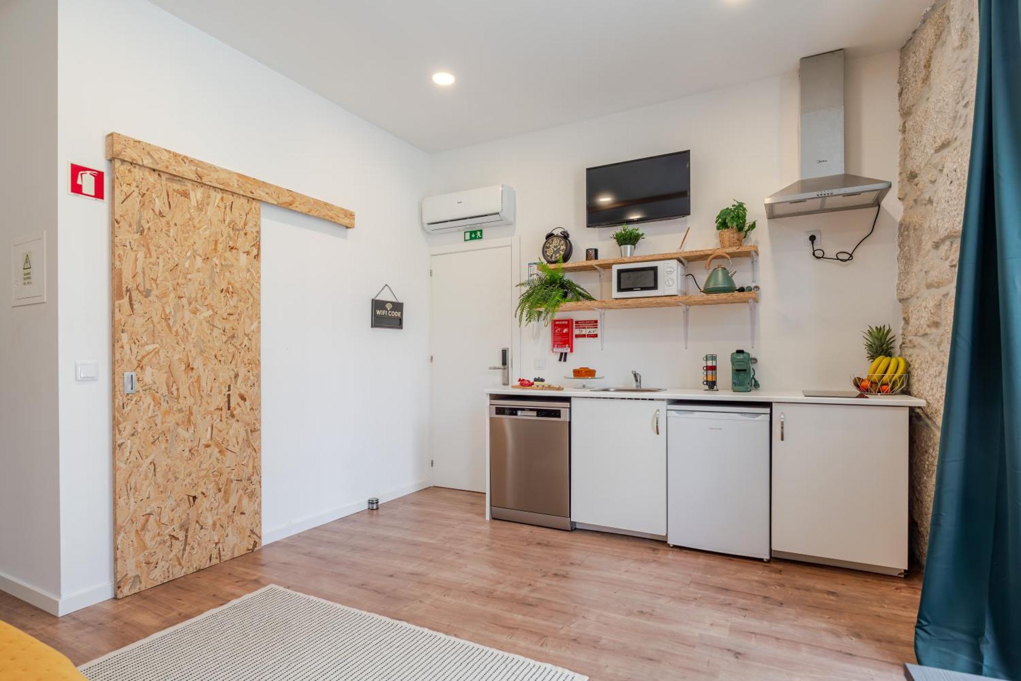 Hostwise - Stylish Sunny Flats * Oporto