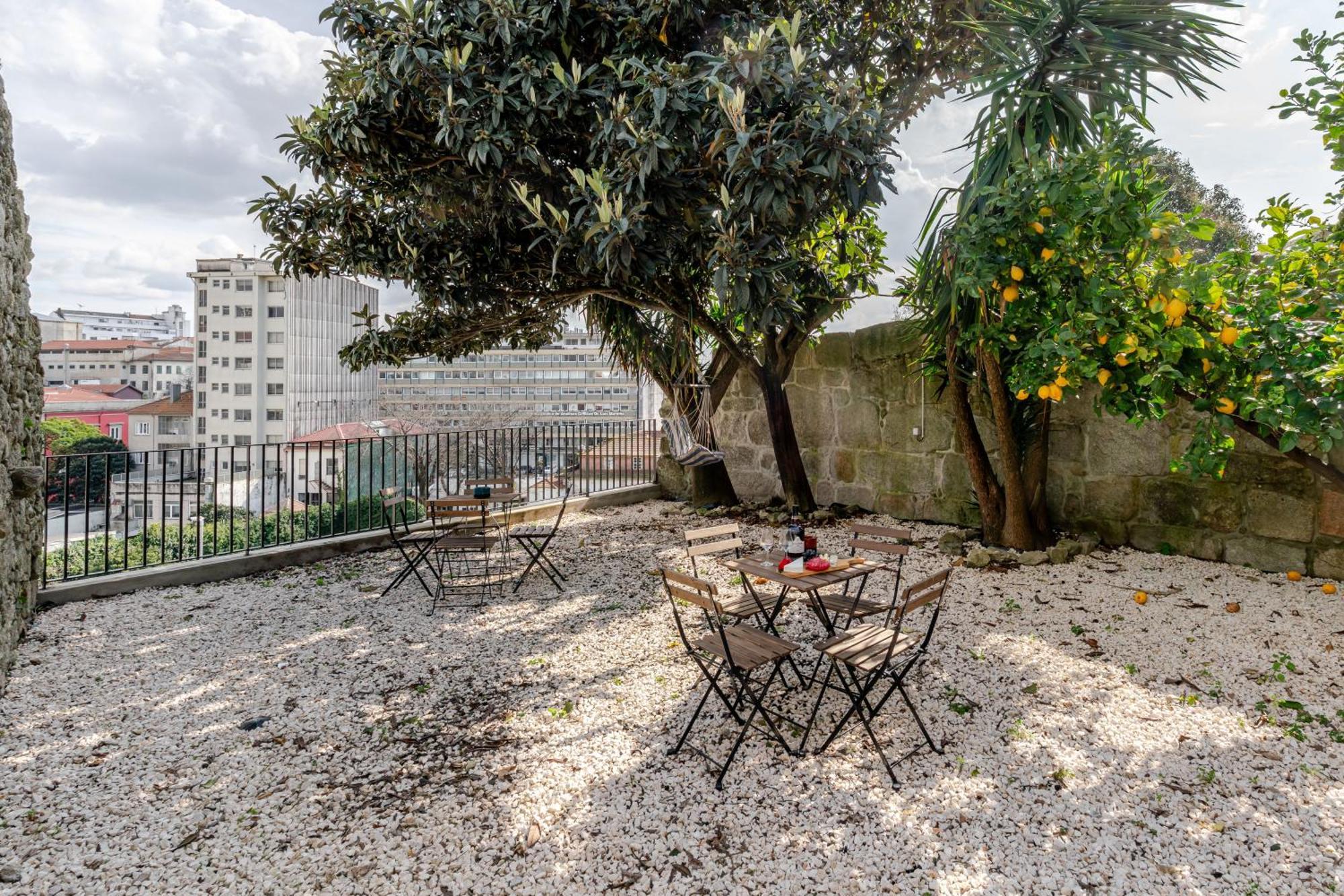 Hostwise - Stylish Sunny Flats * Oporto