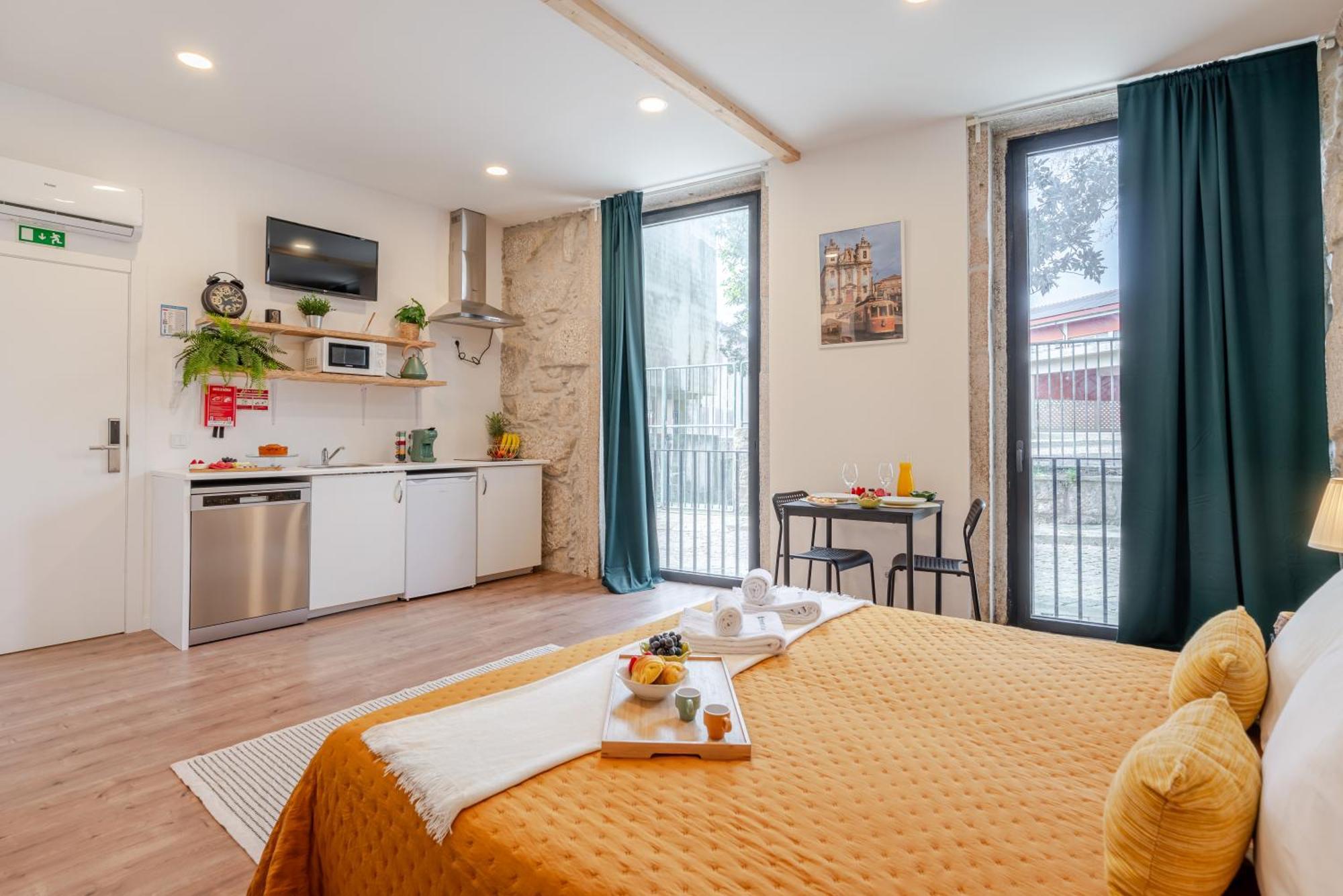 Hostwise - Stylish Sunny Flats Apartamento