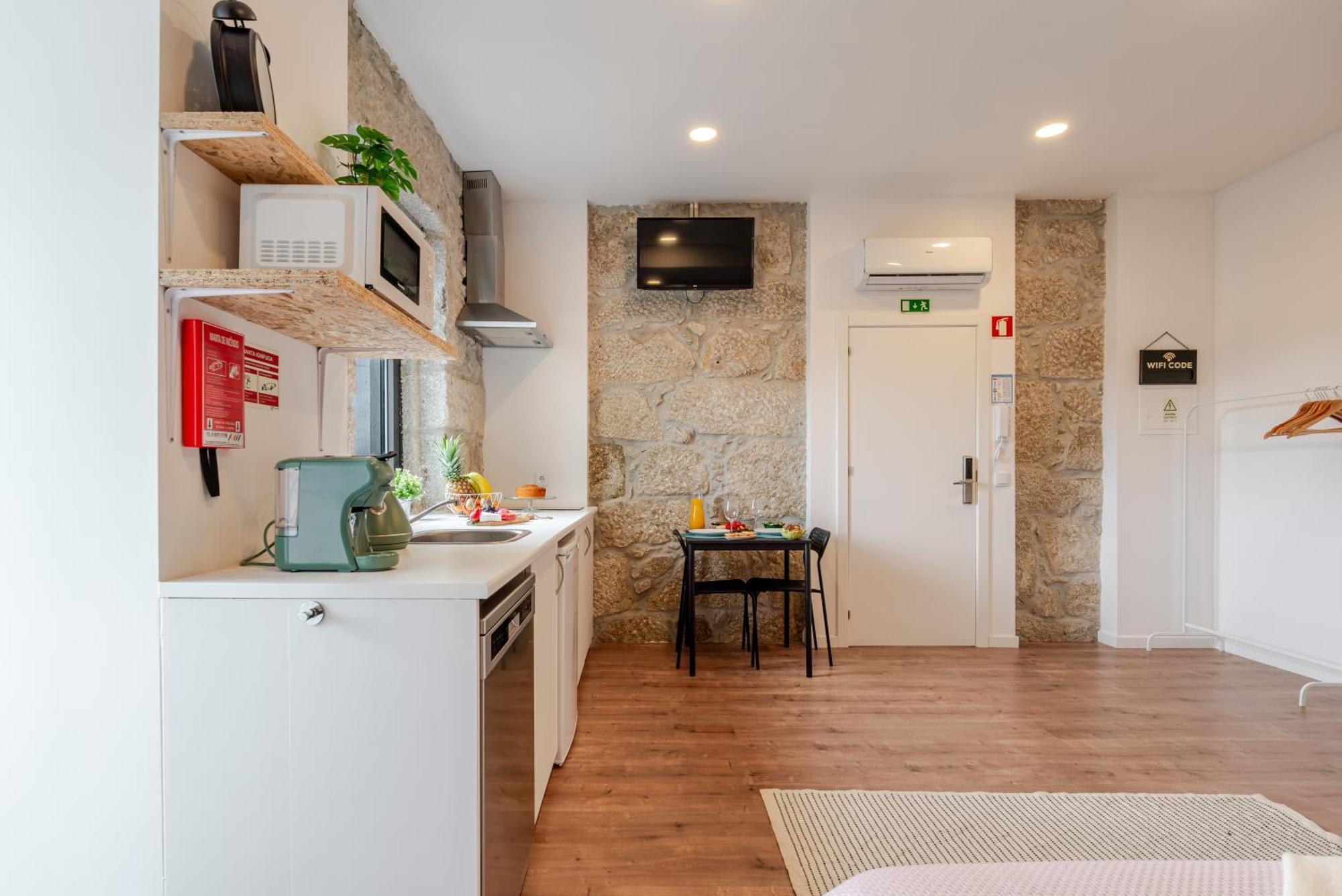 Hostwise - Stylish Sunny Flats * Oporto